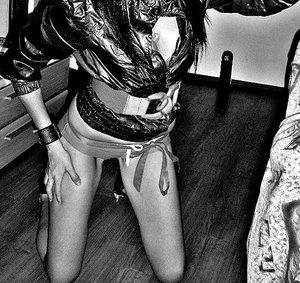 Linda (24) in New Hampshire | Private Adult Dating Profile