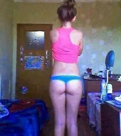 Carissa (21) in Florida | Casual Dating with Older Men