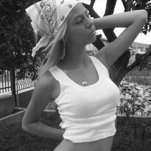 Connect with Daniela (18) in California | Adult Dating