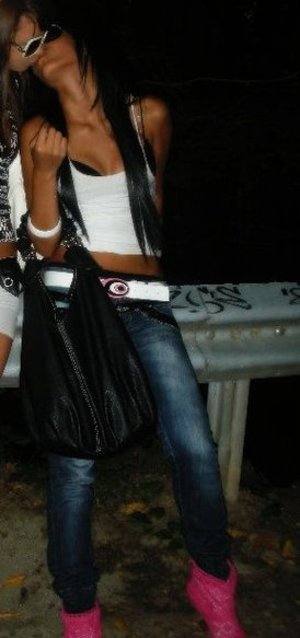 Connect with Leticia (22) in Georgia | Adult Dating