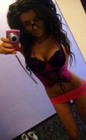 Paris (26) in Texas | Casual Dating with Older Men