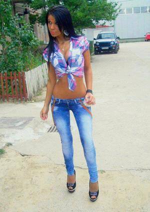 Kailee, 23, Hawaii | No-Nonsense Hookup Profile