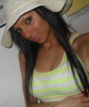 Mia, 19, profile image for Ontario dating page