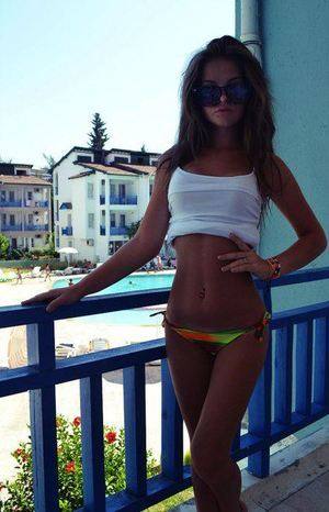 Meet Marilyn (19) from Quebec | Explicit Casual Dating