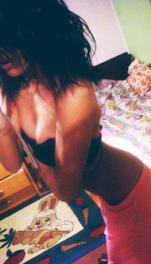 Meet Emersyn (21) from Ontario | Explicit Casual Dating