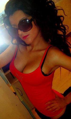 Meet Devyn (22) from Quebec | Explicit Casual Dating