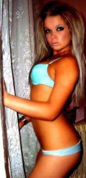 Meet Shana (24) from Rhode Island | Explicit Casual Dating