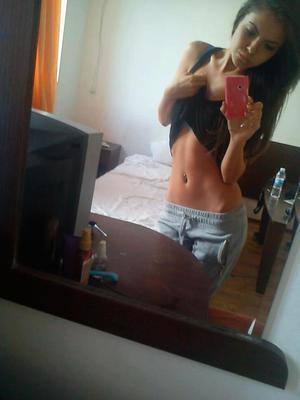 Meet Rosemary (24) from California | Explicit Casual Dating