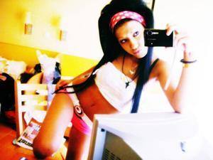 Connect with Zaria (19) | Quebec Adult Fun