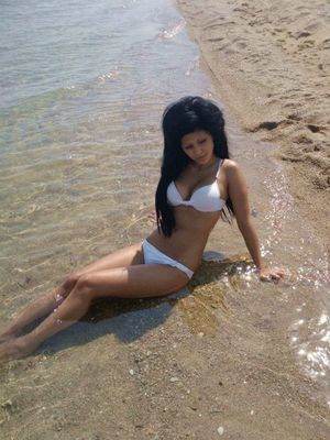 Roselyn (25) profile photo in Indiana