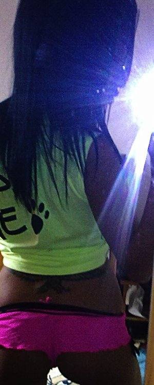 Brooke, 28, Quebec | No-Nonsense Hookup Profile