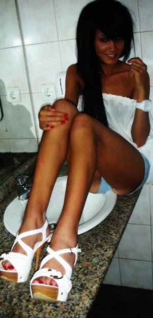 Connect with Tara (26) | Wisconsin Adult Fun