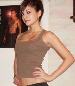 Meet Myra (19) from North Carolina | Explicit Casual Dating