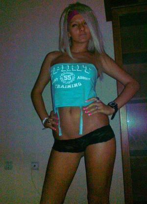 Meet Ashlyn (22) from North Carolina | Explicit Casual Dating
