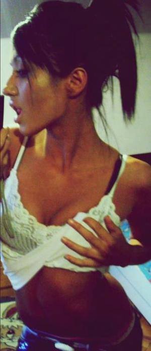 Meet Felisha (21) from South Carolina | Explicit Casual Dating