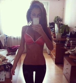 Jeanne is a cheater looking for a guy like you!