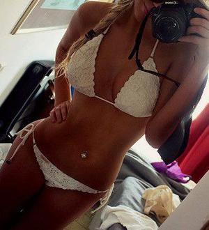 Cheryl from Hawaii is looking for adult webcam chat