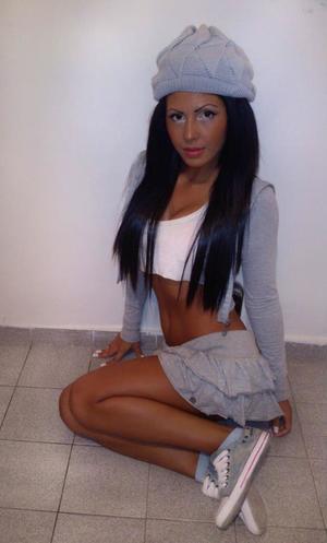 Kaliyah is a cheater looking for a guy like you!