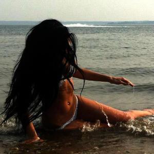 Meet local singles like Jacklyn from Wisconsin who want to fuck tonight