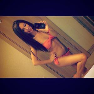 Cydney from Arkansas is looking for adult webcam chat
