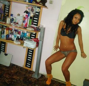 Escorts like Beth are down to fuck you now!