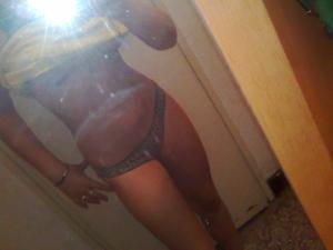 Looking for girls down to fuck? Mallory from Ontario is your girl