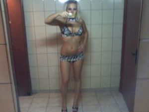 Brandy from West Virginia is looking for adult webcam chat