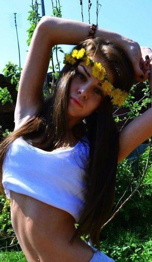 Escorts like Loren are down to fuck you now!