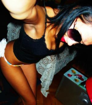 Looking for girls down to fuck? Nina from Missouri is your girl