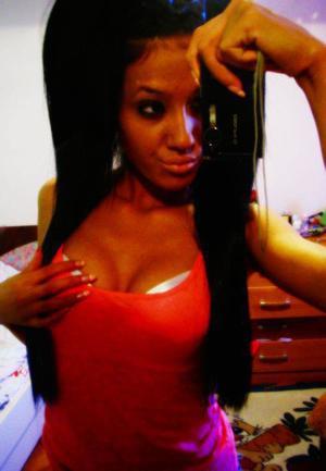 Courtney from Washington is looking for adult webcam chat