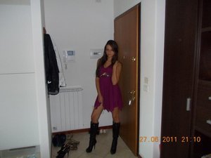 Hassie is a cheater looking for a guy like you!