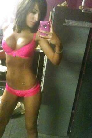 Looking for local cheaters? Take Christin from Missouri home with you