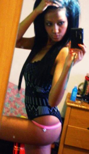 Janett from Florida is looking for adult webcam chat