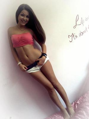Sherlyn from Minnesota is looking for adult webcam chat