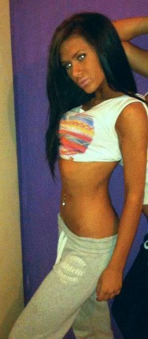 Gladis from Minnesota is looking for adult webcam chat