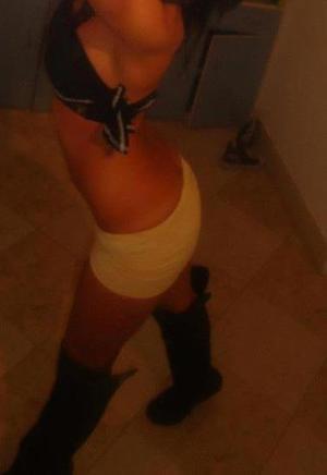 Meet local singles like Robin from Washington who want to fuck tonight