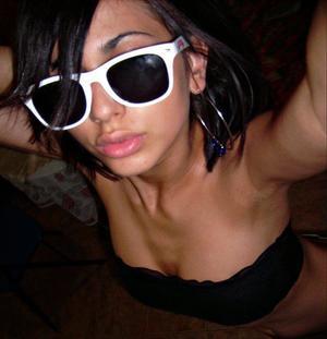 Leonida from Oklahoma is looking for adult webcam chat