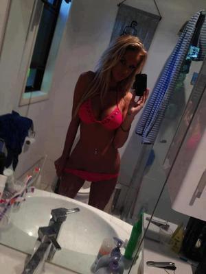 Escorts like Kelli are down to fuck you now!