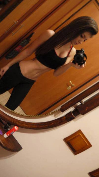 Escorts like Hannah are down to fuck you now!