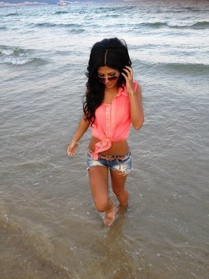 Escorts like Dayana are down to fuck you now!
