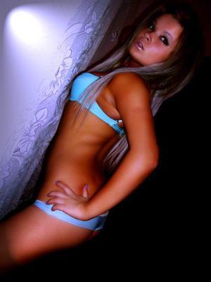 Meet local singles like Amelia from Delaware who want to fuck tonight
