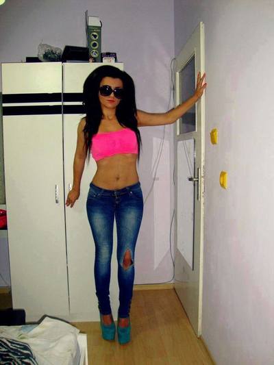 Savanah is a cheater looking for a guy like you!