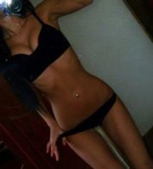 Anne from Illinois is looking for adult webcam chat