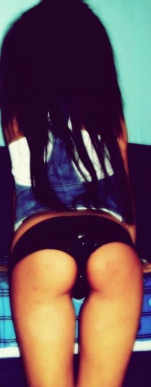 Chaya from Alberta is looking for adult webcam chat