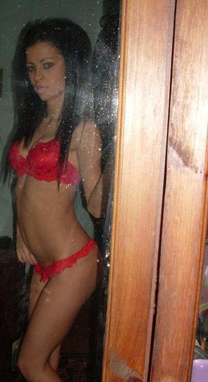 Looking for local cheaters? Take Karina from Oregon home with you