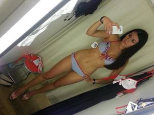 Laurinda from Craig, Colorado is looking for adult webcam chat