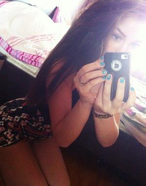 Gisselle from Georgia is looking for adult webcam chat