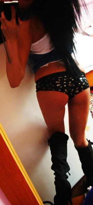 Lyndsey from Florida is looking for adult webcam chat