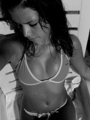 Ivy from California is looking for adult webcam chat