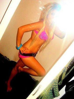 Taylor is a cheater looking for a guy like you!